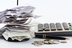 Studi: Sering Pegang Kertas Bon Berisiko Kena Masalah Reproduksi dan Saraf