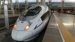 Melesat dengan Kereta Super Cepat China, Tetap Nyaman di 300 Km/Jam