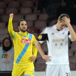 Higuain Akui Napoli Susah Payah Kalahkan Swansea
