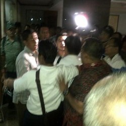 Kantor Merpati Rusuh, Seorang Pegawai Kena Bogem Mentah