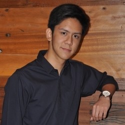 Nyanyi Lagu Bahasa Jepang, Yuji Belajar dari Sinetron