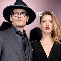 Johnny Depp Galau Amber Heard Berhubungan Lagi dengan Mantan Pasangan Lesbiannya