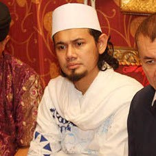 Ustad Guntur Bumi Tegaskan Pengobatannya Tak Sesat