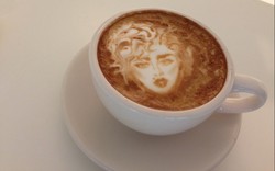 Wouw! Ada Wajah Rachael Ray di Atas Coffee Latte