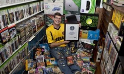 Orang Ini Kolektor Game Terbanyak Sedunia