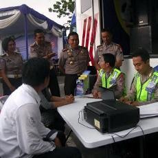 Lihat Polisi Nakal, Laporkan ke satlantasrestabessby.com