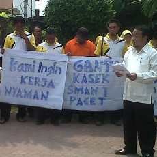 Puluhan Guru Serbu Kantor Dindik Mojokerto Tuntut Kasek Otoriter Diganti