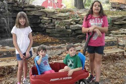 Tiga Anaknya Lemah Otot dan Terkulai Seperti Boneka, Ibu Ini Kebingungan