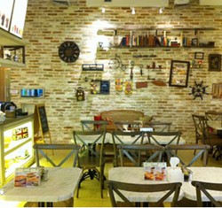 Santap Sore di iToast, Resto Mungil Bernuansa Country