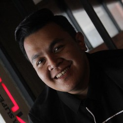 Gajah Dibawakan Live Perdana oleh Tulus di JJF 2014 Hari Kedua