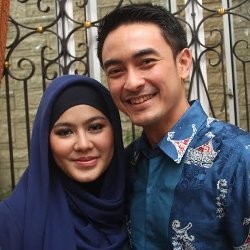 Kebahagiaan Zumi Zola Gelar Syukuran Kehamilan Sang Istri