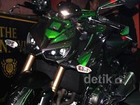 Tampang Gahar Kawasaki Z1000