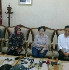 Cara Megawati Rayu Risma Agar Bertahan