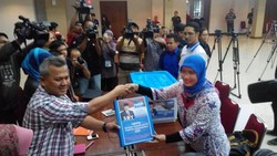 Bawa Boks Bergambar SBY, PD Laporkan Dana Kampanye ke KPU