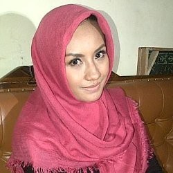 Main Sinetron, Shinta Bachir Lepas Jilbab