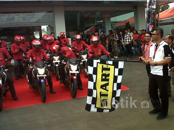Tim Ekspedisi Motor Sport Honda Sampai Pulau Jawa