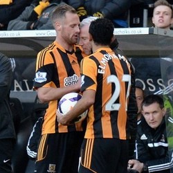 Newcastle Menang, Pardew Minta Maaf Tanduk Pemain Lawan