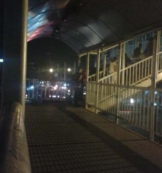 Pejalan Keluhkan Mati Lampu di Jembatan Halte TransJ Slipi