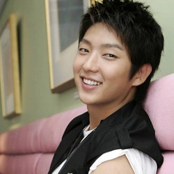 Lee Jun Ki Pindah Manajemen ke Namoo Actors
