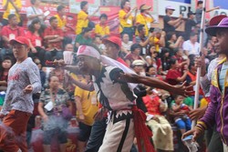 Ilmu Sakti dari Singkawang, Luka Diusap Langsung Sembuh