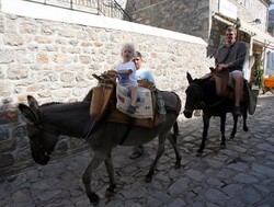 8 Destinasi dengan Transportasi Umum Tak Biasa (2)