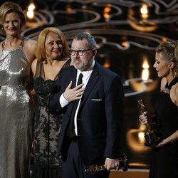 Ungguli The Act of Killing, 20 Feet From Stardom Raih Best Documenter Oscar