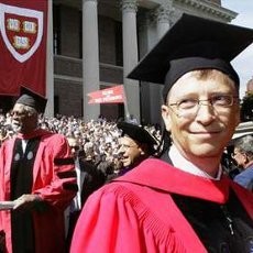 Cerita Inspiratif Bill Gates Saat Jadi Sarjana