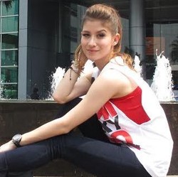 Pengalaman di Allianz Arena Antar Millane Fernandez Lantunkan Lagu Piala Dunia 2014