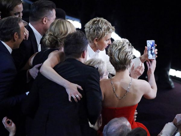 Serunya Foto Selfie di Academy Awards 2014