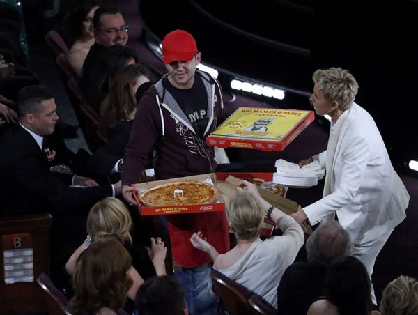 Bagi-bagi Pizza di Academy Awards 2014