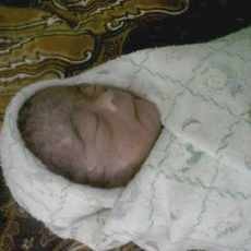 Sesosok Bayi Dibungkus Plastik Hitam Ditemukan di Dekat Sumber Air