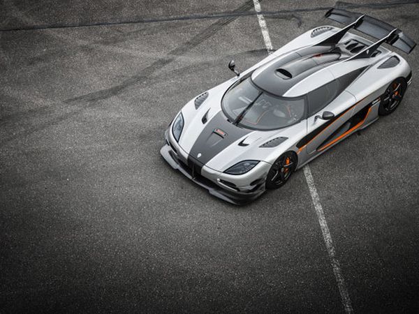 Mobil Paling Bertenaga di Dunia