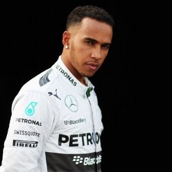 Hamilton Prediksikan Awal F1 2014 Bisa seperti F1 2012