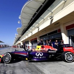 Hamilton Yakin Red Bull Bakal Punya Mobil yang Cepat