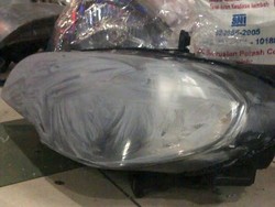 Apa Penyebab Kaca Lampu Mobil Cepat Kusam?