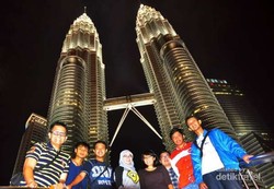 Perjuangan Menembus Abu Gunung Kelud Demi ke Malaysia