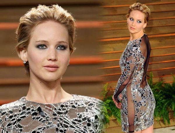 Jennifer Lawrence Tak Pakai Underwear di Pesta Vanity Fair
