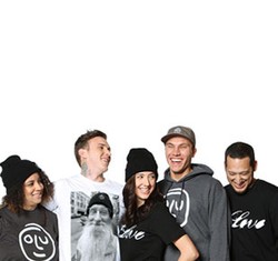 Lini Fashion Internasional Ini Hasil Karya Para Gelandangan