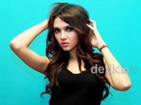 Alexa Key, si Seksi yang Suka Tantangan