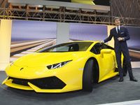 Lamborghini Huracan Meluncur