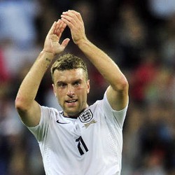 Lambert Tahu Harus Tampil Oke Demi Memikat Hodgson