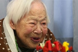 Tidur dan Makan Sushi, Rahasia Umur Panjang Manusia Tertua di Dunia