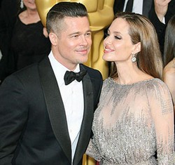 Adu Gaya 10 Pasangan Selebriti di Karpet Merah Oscar