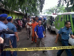 Akses Menuju Lokasi Gudang Peluru AL yang Meledak Digaris Polisi