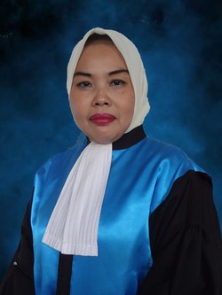 Hakim Puji Rahayu Pasangan Selingkuh Wakil Ketua Pengadilan Menahan Tangis