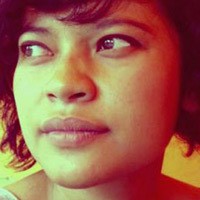 Pistol Rajutan Dari Kantong Kresek Hitam ala Tisa Granicia