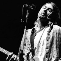 Mengaku Teman Sekamar Kurt Cobain, Pria Ini Jual Sejumlah Memorabilia Sang Vokalis
