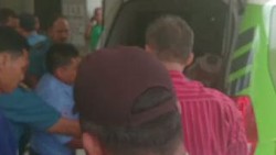 Diinfus, Korban Ledakan Gudang Amunisi Tergolek Lemah