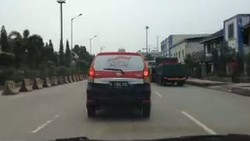 Proses Evakuasi Korban Ledakan Gudang Amunisi