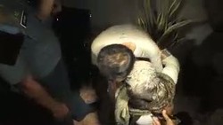 Jemput Jenazah, Keluarga Korban Tewas Ledakan Gudang Amunisi Histeris